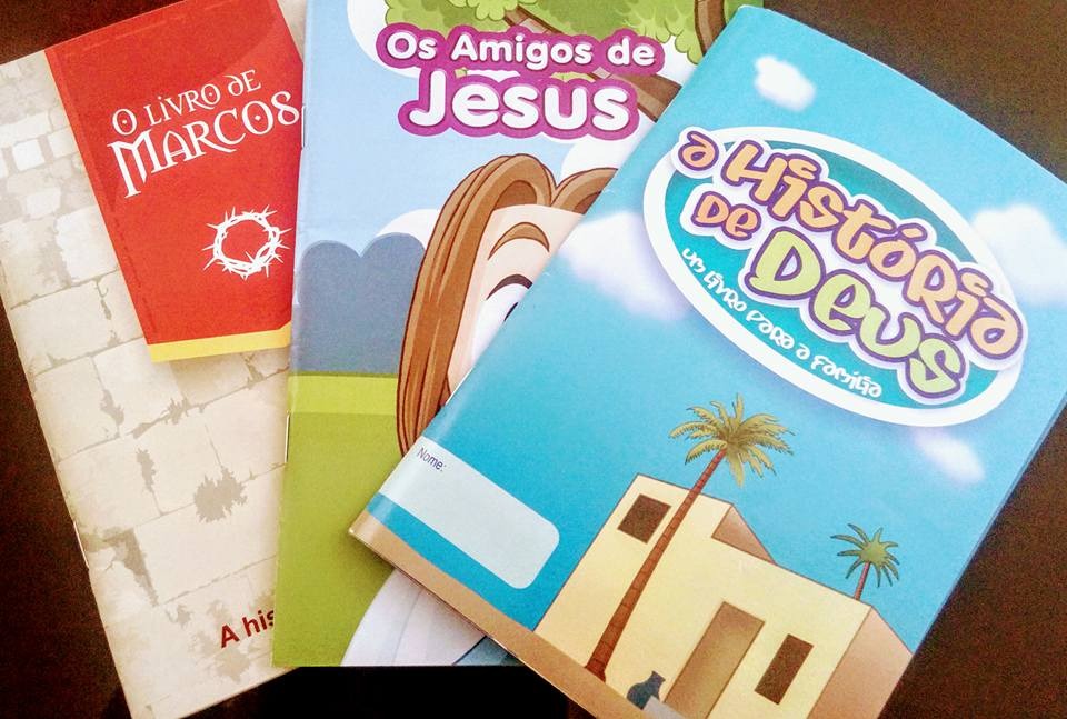 Livros doados pela AMME