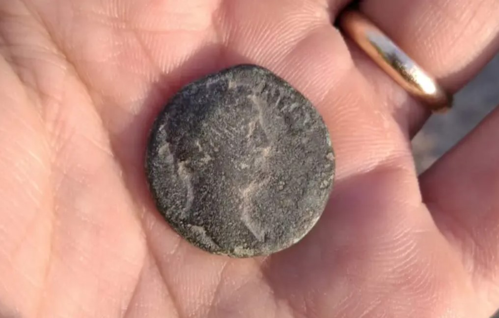 Moeda de 1.800 anos encontrada em Israel