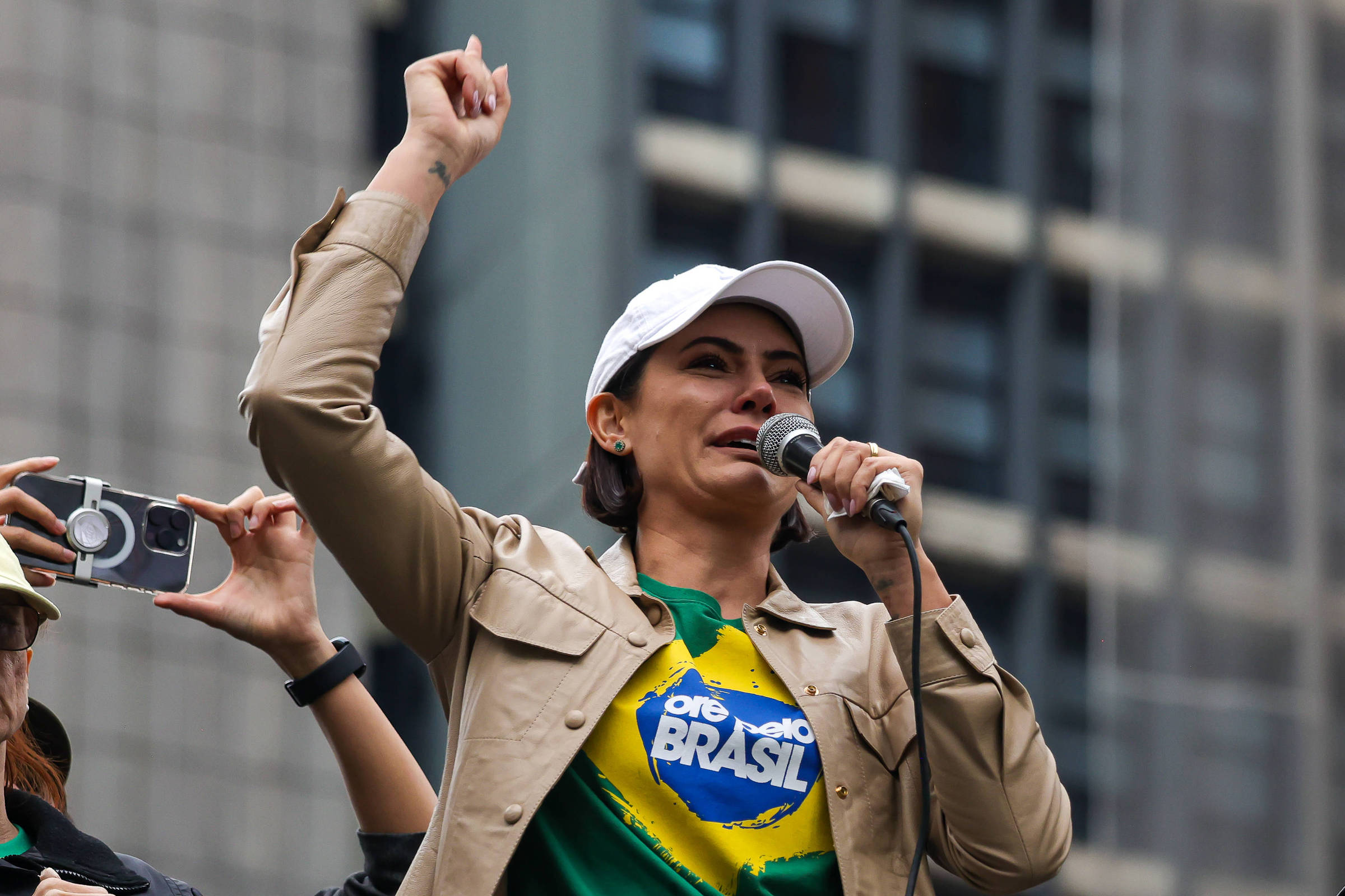 Eleições: Michelle Bolsonaro redireciona estratégia entre os evangélicos