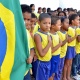 Alunos cantam hino nacional