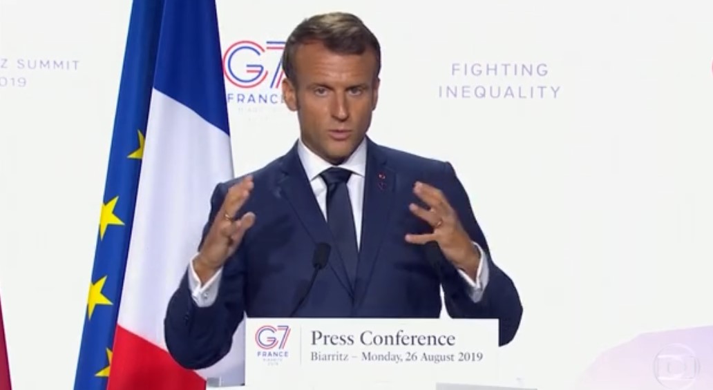 Emmanuel Macron em conferência de imprensa