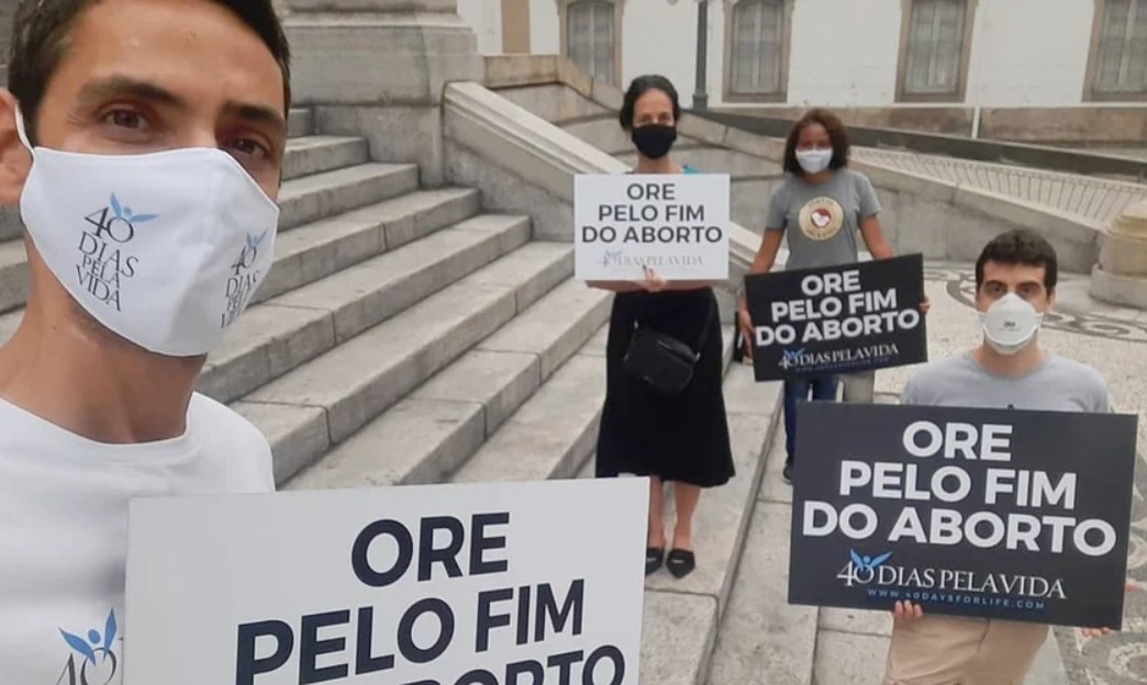 Cristãos participam da campanha 40 Dias Pela Vida.