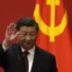 Comunismo: China proíbe uso de termos como "Deus" e "Jesus" em louvores
