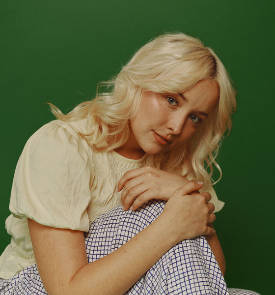 Cantora faz da ansiedade e dúvidas sua inspiração para músicas cristãs