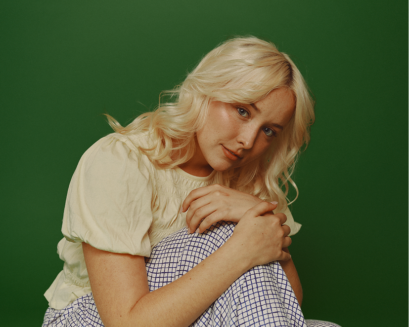 Cantora faz da ansiedade e dúvidas sua inspiração para músicas cristãs
