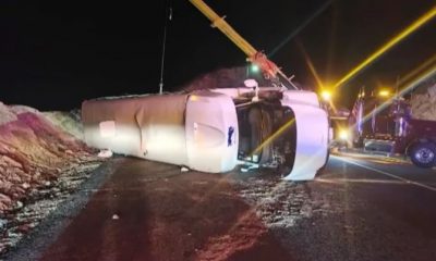 Ônibus capota no retorno de retiro e deixa 26 feridos