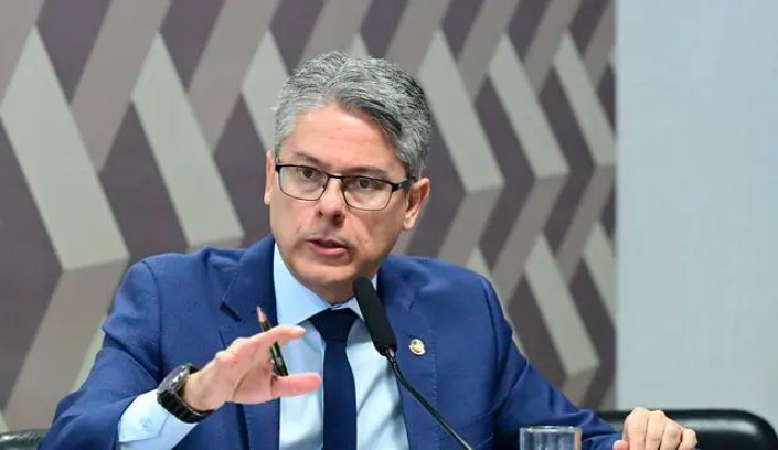 Senadores alcançam assinaturas para CPI do Banco Master
