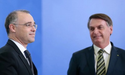 André Mendonça e Jair Bolsonaro