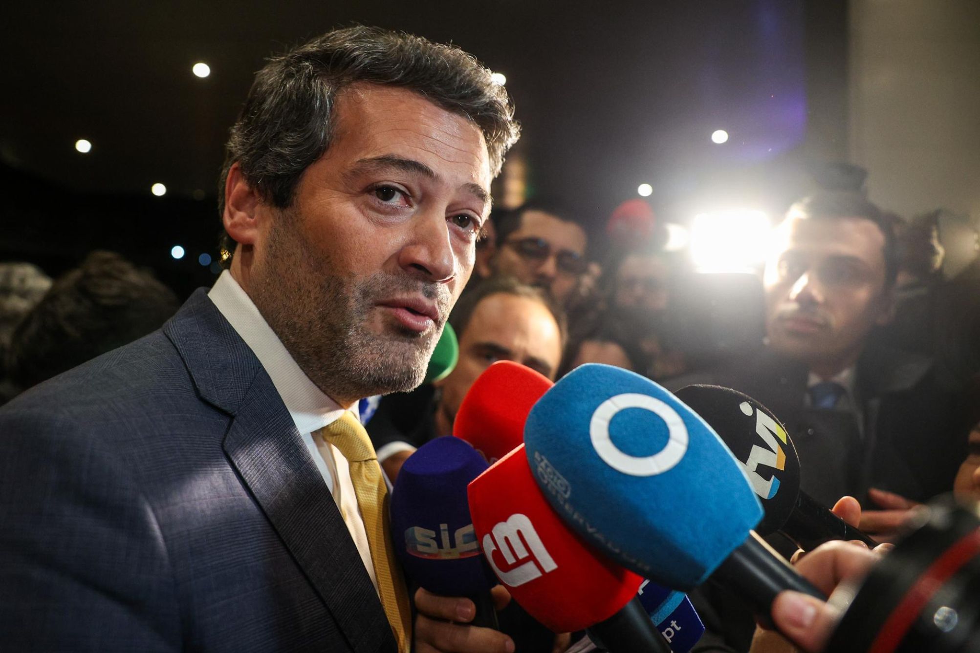Portugal: conservador avança para o segundo turno