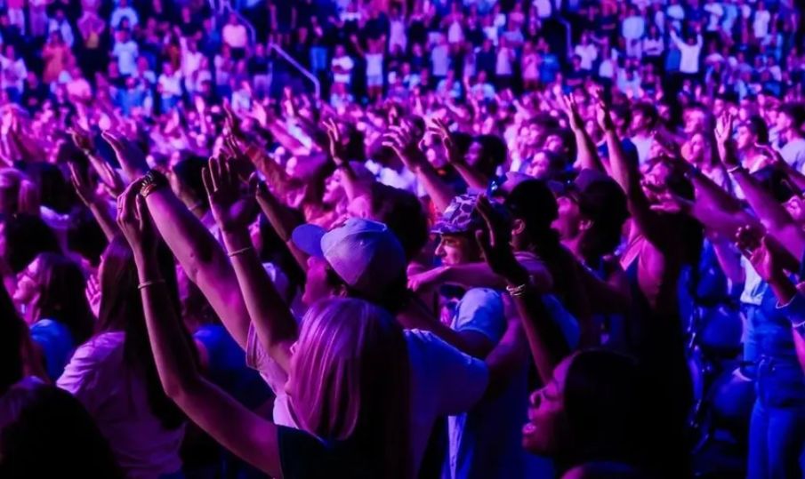 Aumento de conversões entre jovens indica ‘avivamento silencioso’ na Europa