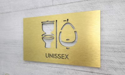 Pastor é denunciado após impedir trans em banheiro feminino