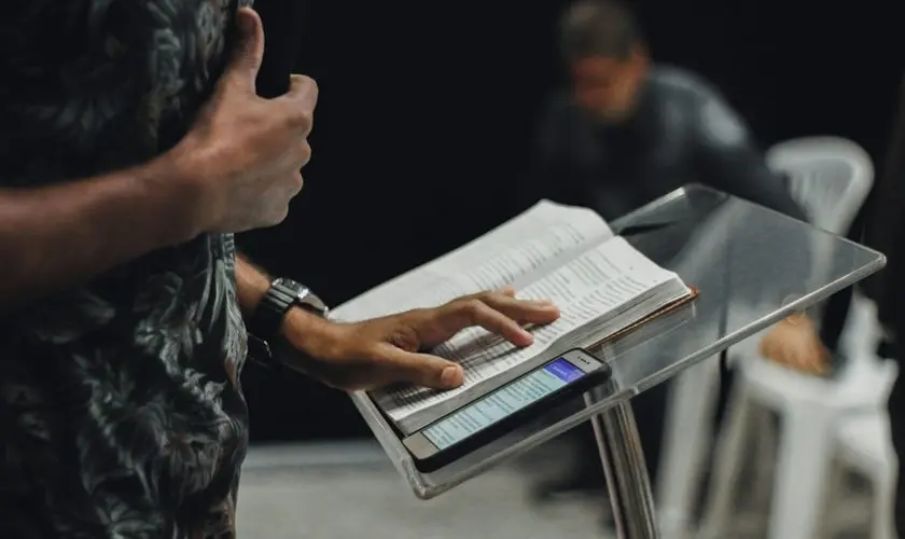 Bíblias digitais superam impressas pela 1ª vez, diz relatório