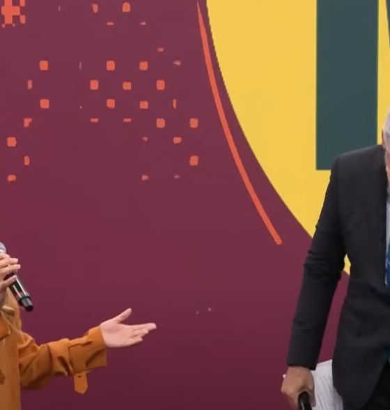 Bruna Karla canta ‘A Casa é Sua’ e emociona Otaviano Costa