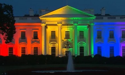 Casa Branca com as cores da bandeira LGBT