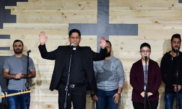 Muçulmanos se convertem após terem visões de Jesus