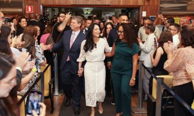 Sonaira Fernandes entrega título de cidadã paulistana a Cristiane Freitas