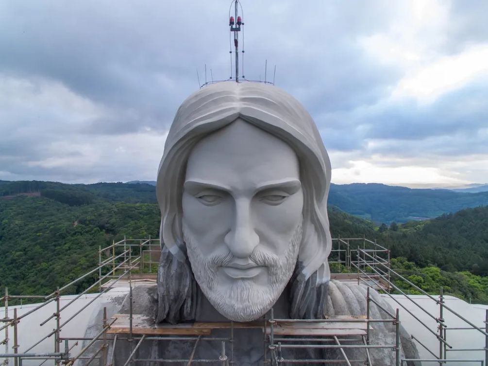 Cristo Protetor, maior estátua do país, será inaugurado em abril