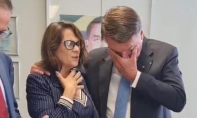 ‘Está sereno’, diz Damares sobre Bolsonaro após oração