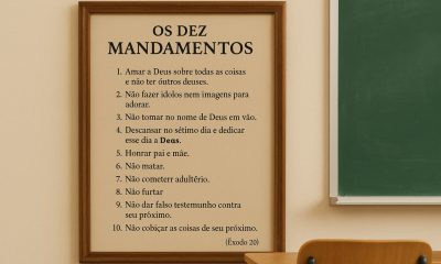 Lei que obriga exibição dos Dez Mandamentos em escolas é sancionada