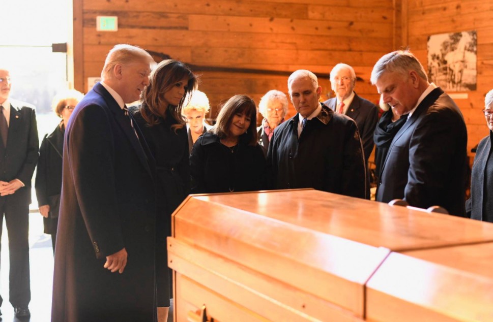 Donald Trump em despedida de Billy Graham