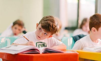 Veja benefícios de matricular os filhos em escolas cristãs
