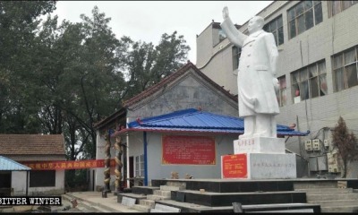 Estátua de Mao