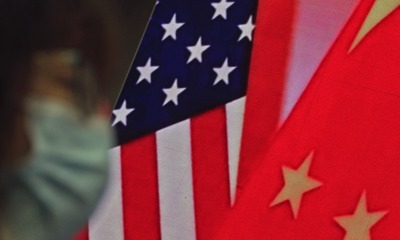 Bandeiras dos Estados Unidos e da China