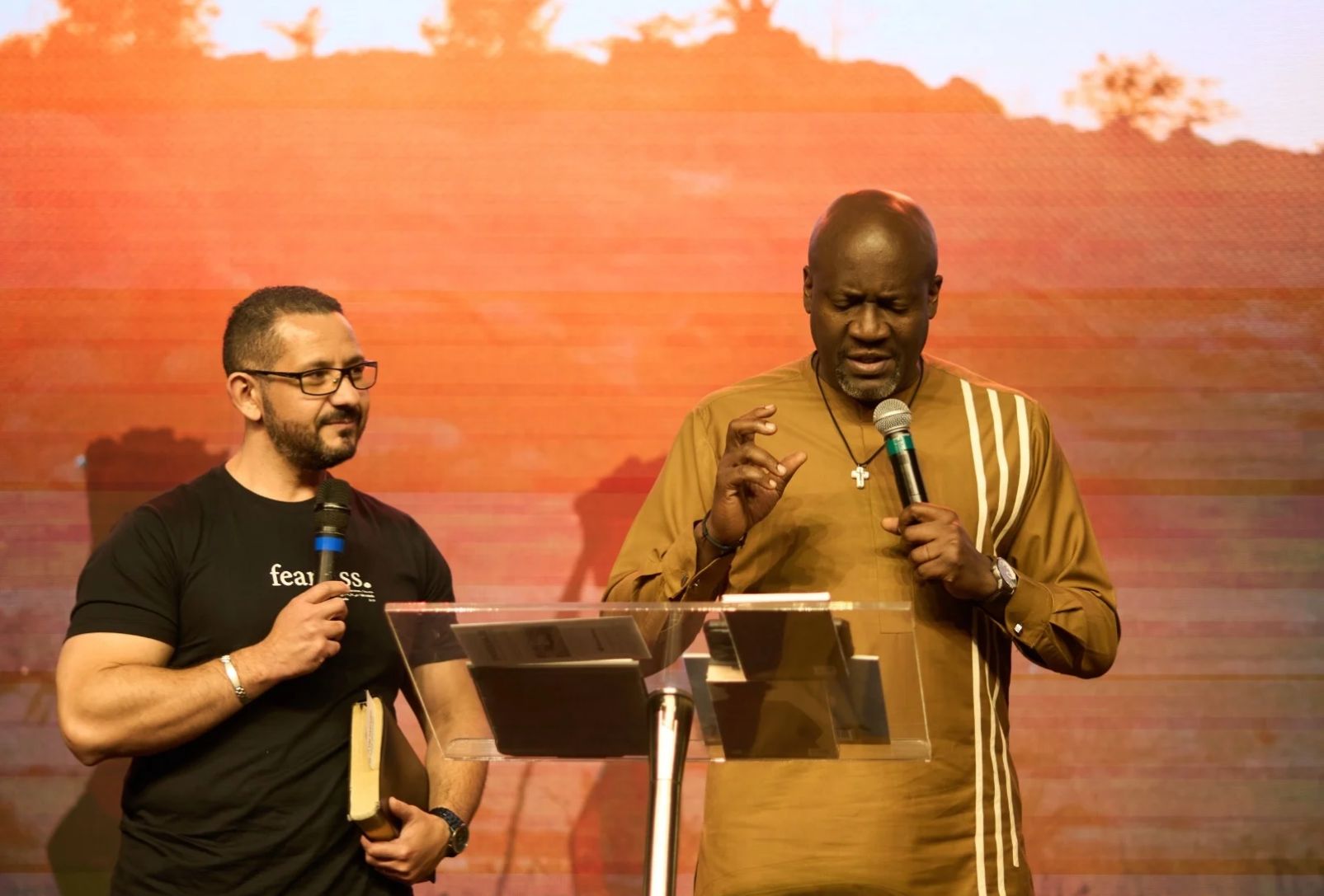 “Eles gritavam ‘Alá’, e nós ‘Aleluia’”, relata pastor atacado na Nigéria