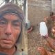 ‘Olhos de demônio’: mulher invade galinheiro aos gritos para fazer ritual