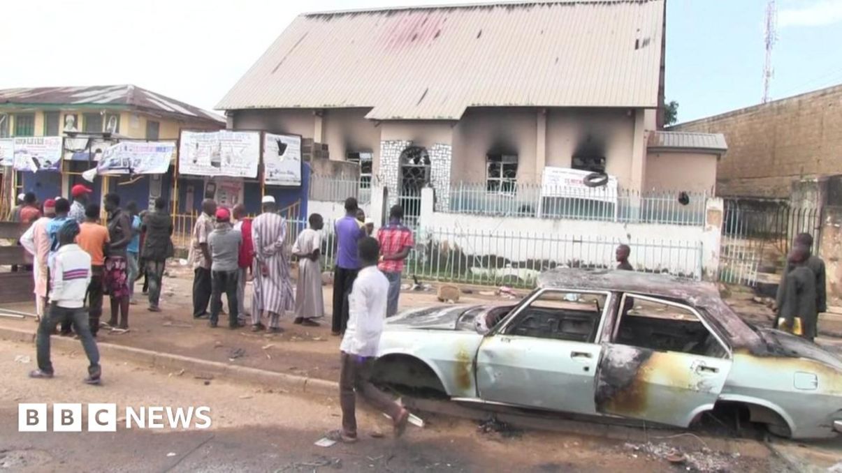 Ataque mata dezenas de cristãos em igreja na Nigéria