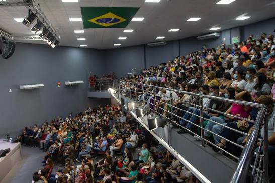 Assembleia inaugura megacomplexo em Vitória com três templos
