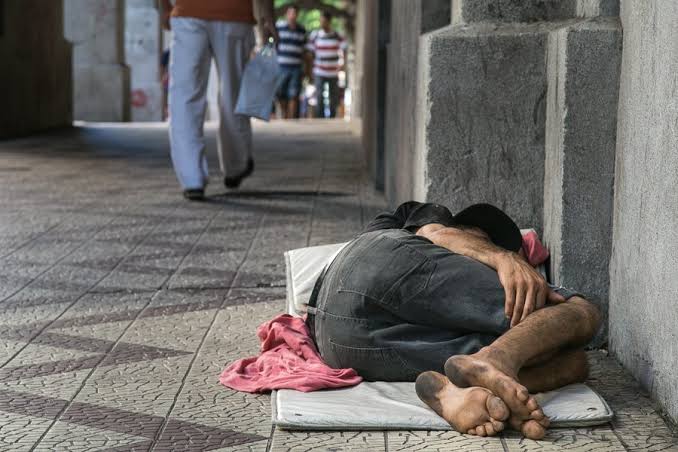 População de rua no Brasil cresce 97% no terceiro mandato de Lula, aponta CadÚnico