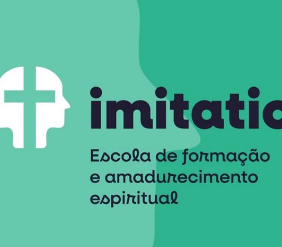 Igrejas fundam escola para formação teológica de fiéis