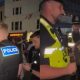 Prisão de evangelistas leva homem a Jesus na Inglaterra