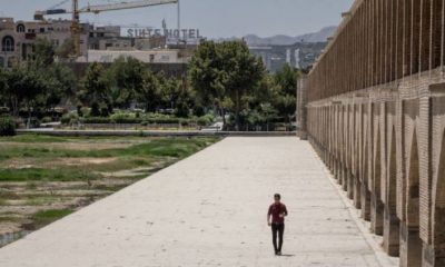 Brasileiros ensinam a Bíblia a iraniano pelo Facebook e ele se converte