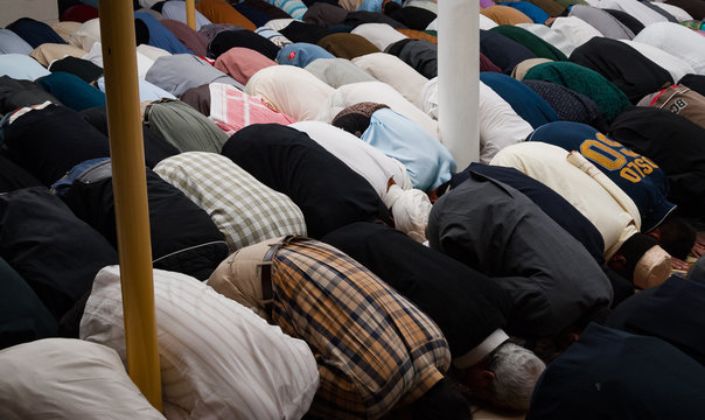 Uma a cada 4 pessoas no mundo pratica o islamismo, aponta estudo