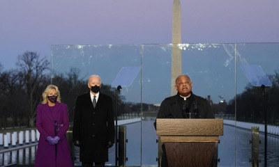 Joe Biden com líder católico