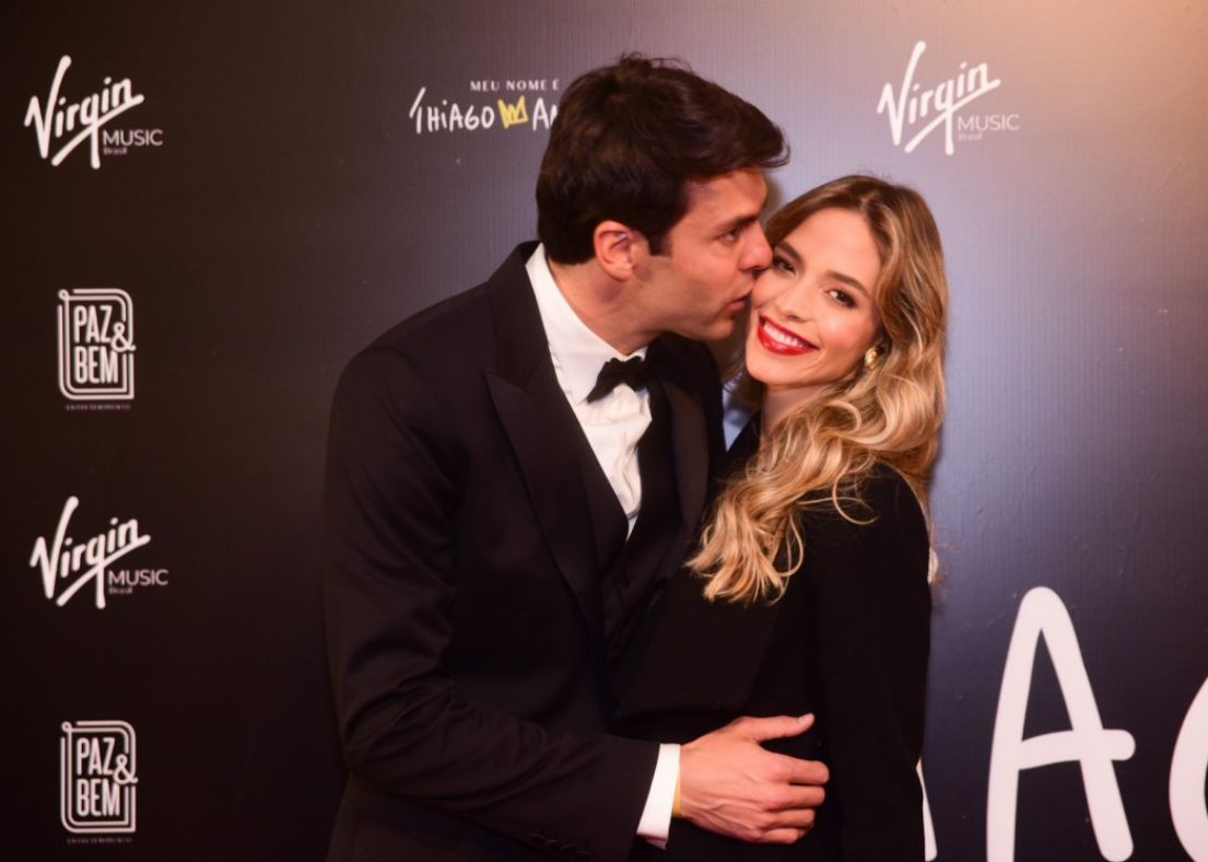 Carol Leite explica por que não divulga a igreja que frequenta com Kaká