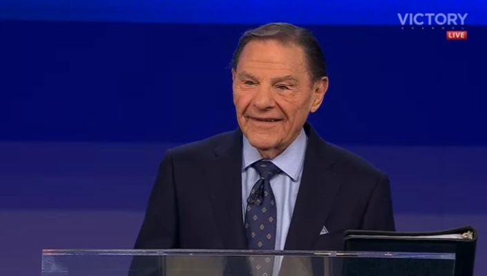 Kenneth Copeland relata internação e compartilha planos de viver até 2056