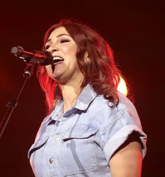 Kim Walker-Smith realiza primeira turnê solo no Brasil em outubro