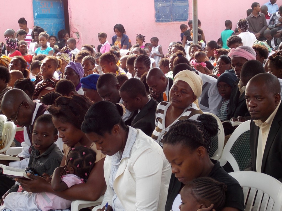 Angola passa a exigir formação superior em teologia para líderes religiosos