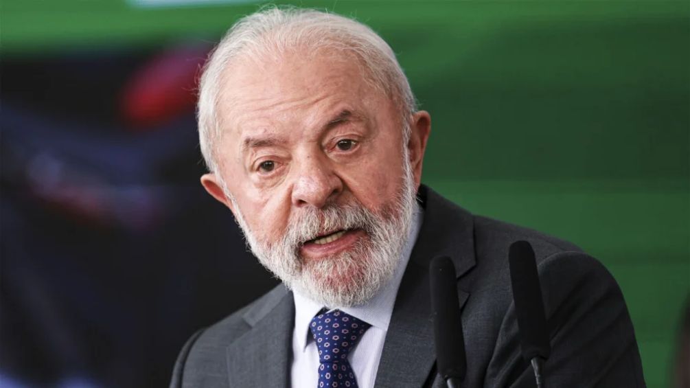 Lula registra aprovação similar à de presidentes que perderam eleições