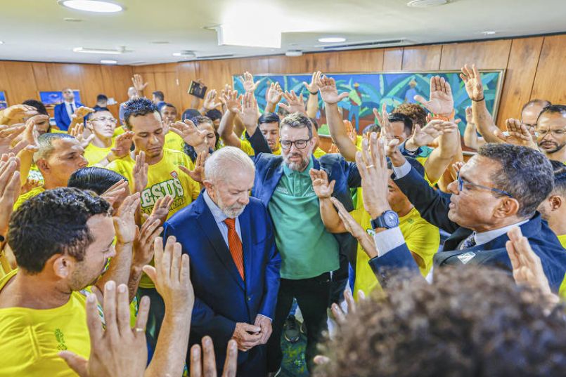Lula cansa de evangélicos e desiste de tentar votos em 2026