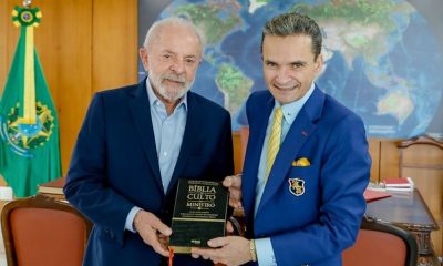 Michelle Bolsonaro ironiza reunião de bispo com Lula
