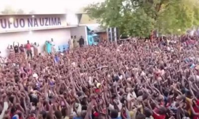Governo da Tanzânia fecha igreja após críticas de pastor a abusos