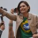Michelle aceita disputar presidência se Bolsonaro não puder