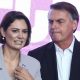 Bolsonaro melhora de crise de soluço e Michelle agradece orações
