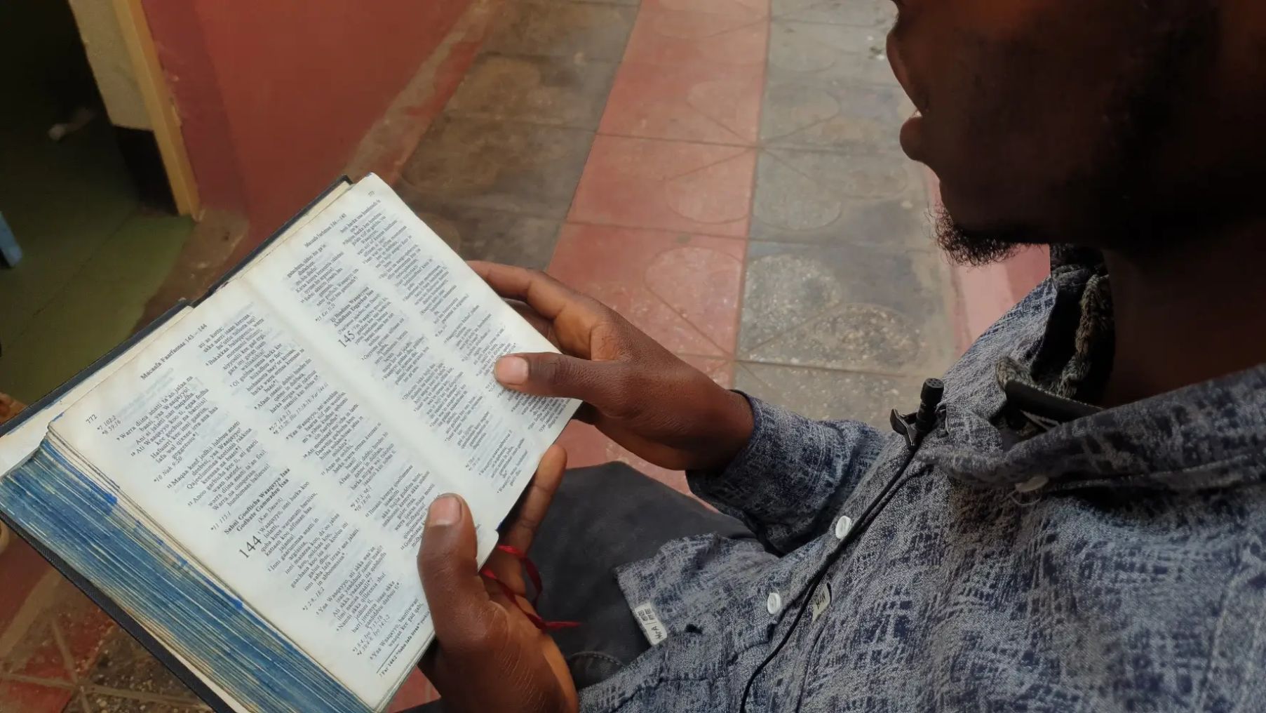 Estudioso do Alcorão vai a igreja por curiosidade se converte ao Evangelho