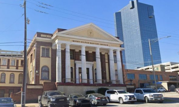 Igreja fundada há 150 anos por ex-escravos fecha templo