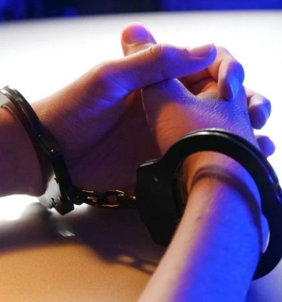 Bebê formado é abortado com pílula e enterrado pela mãe